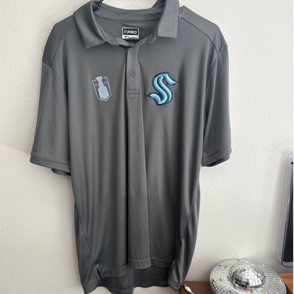 Seattle Kraken NHL Authentic Pro Fanatics Gray Polo Shirt Mens Large 2023 Cup